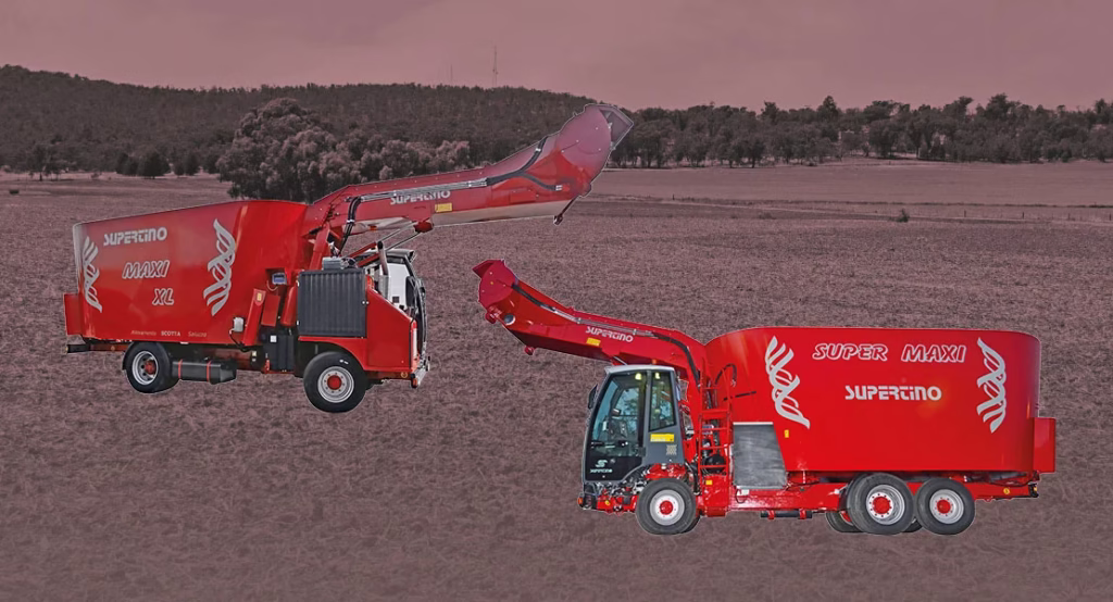 Remorcă tehnologică autopropulsată cu mixer vertical SVM2 MAXI XL și SVM2/SVM3 SUPER MAXI